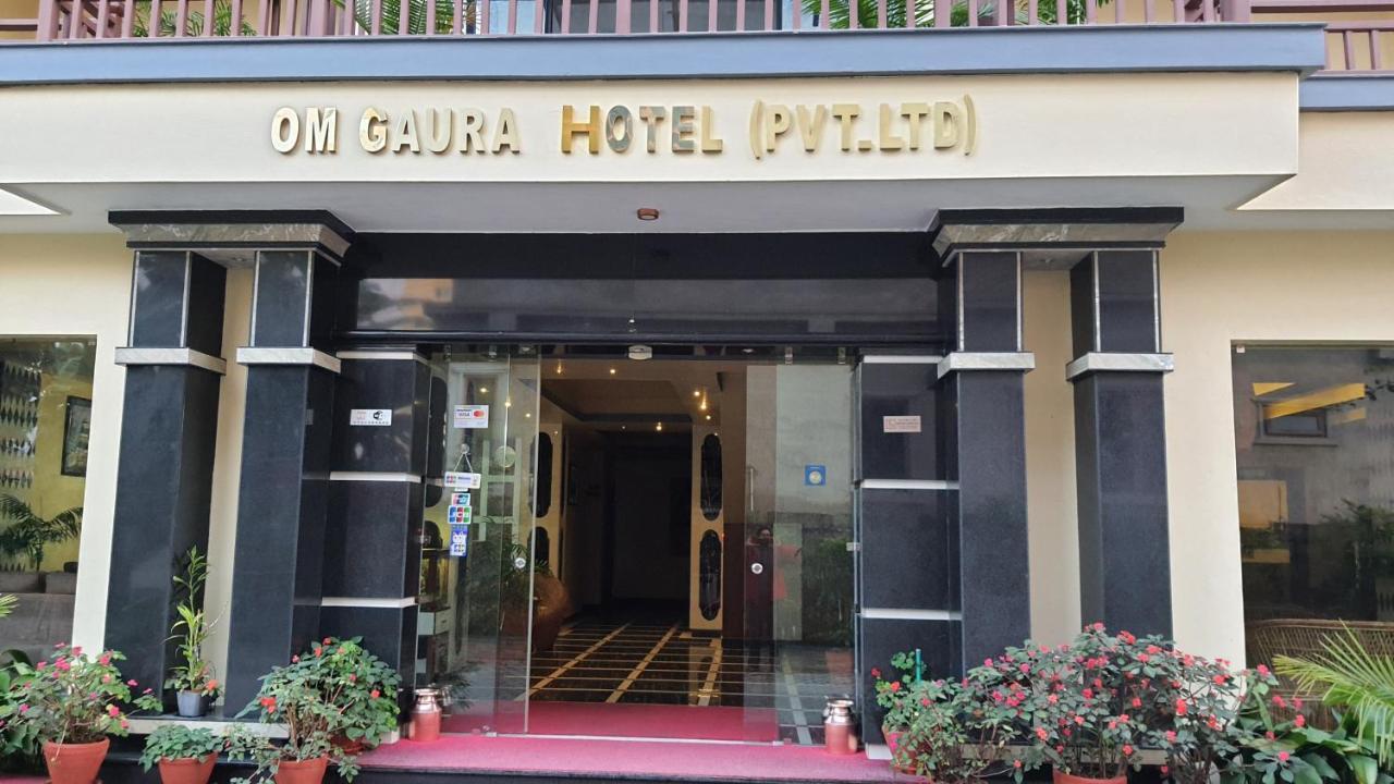 Om Gaura Hotel Pokhara Dış mekan fotoğraf