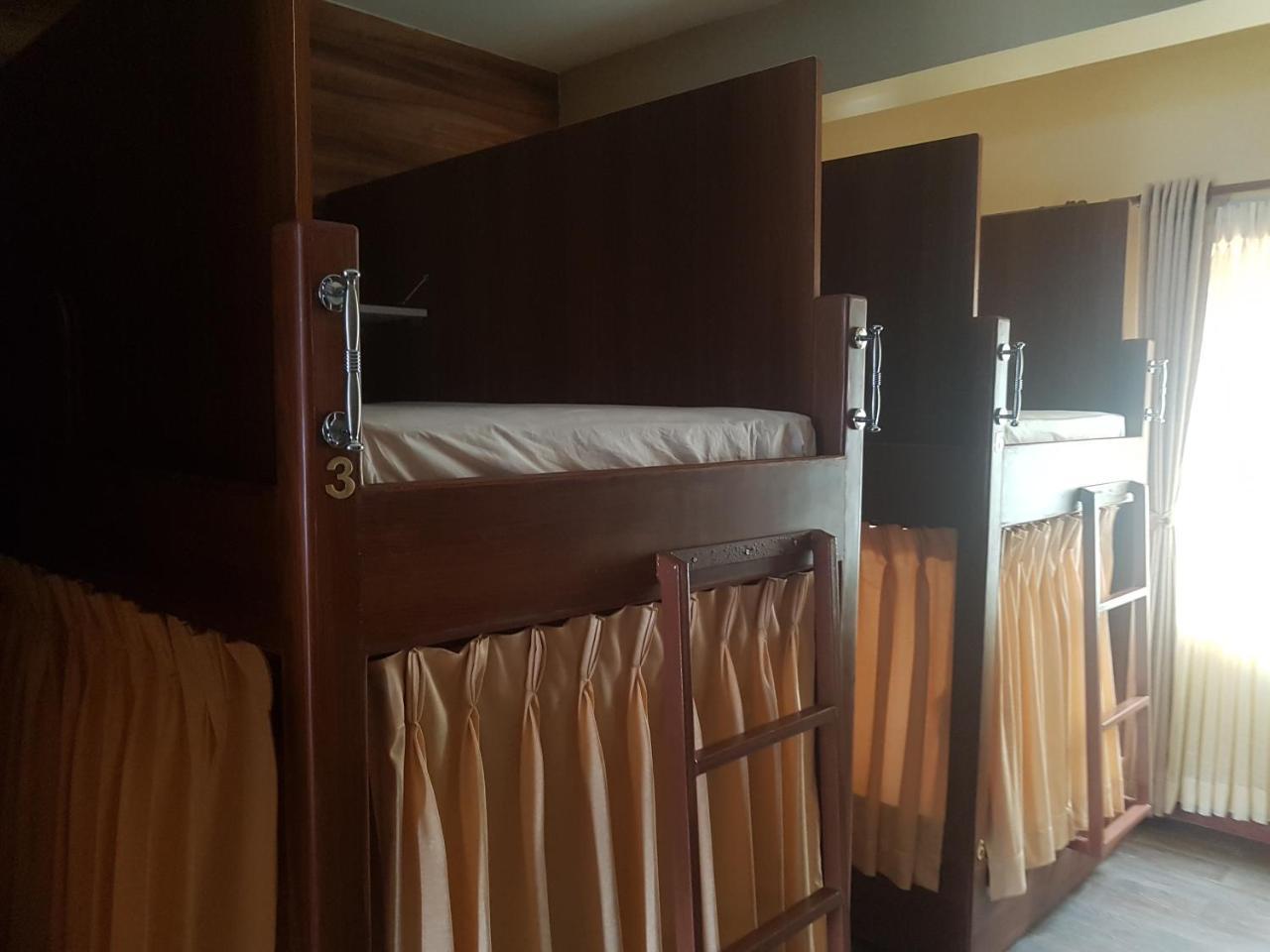 Om Gaura Hotel Pokhara Dış mekan fotoğraf