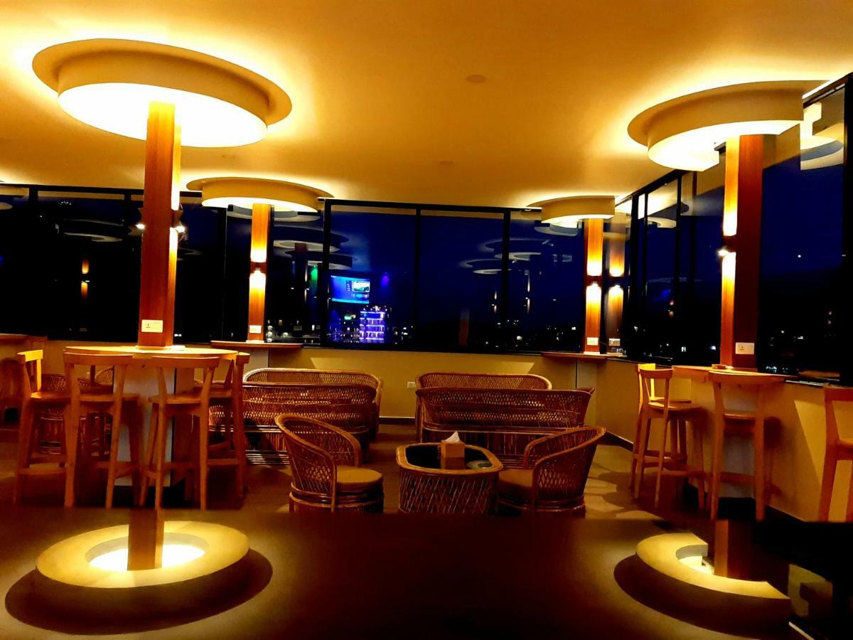 Om Gaura Hotel Pokhara Dış mekan fotoğraf