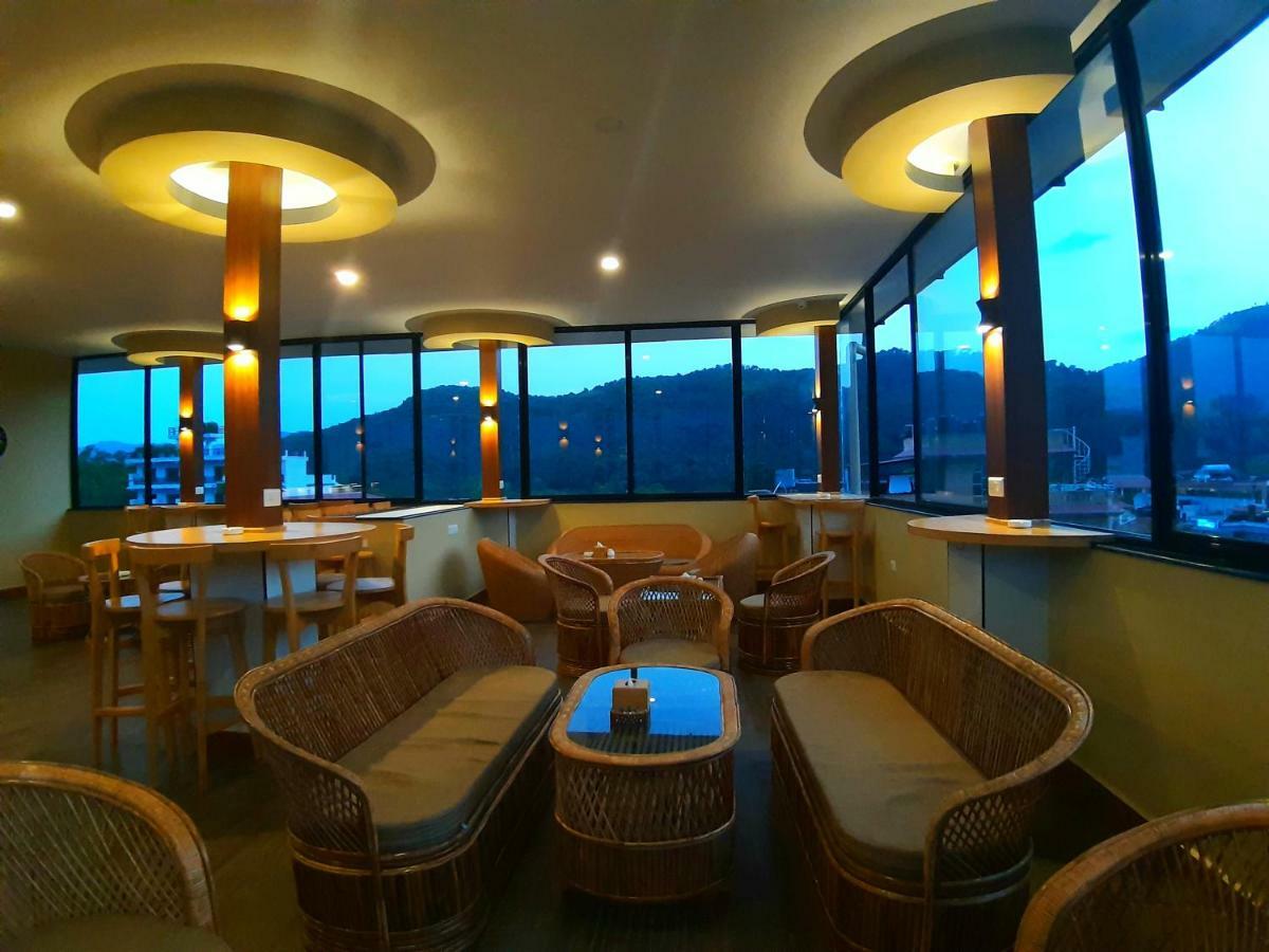 Om Gaura Hotel Pokhara Dış mekan fotoğraf